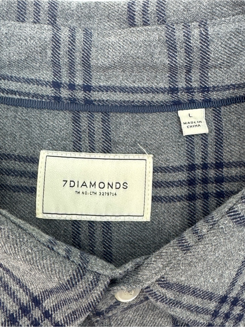 7 Diamonds Men's Large Long Sleeve Flannel Button Down Grey Navy Plaid - Picture 4 of 7